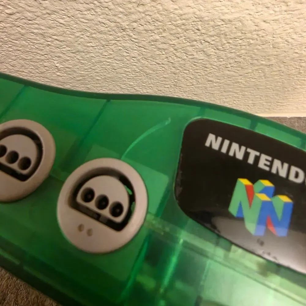 Hardware - N64 System, Jungle Green w/ 1 Gamepad - Nintendo64 - Funtastic